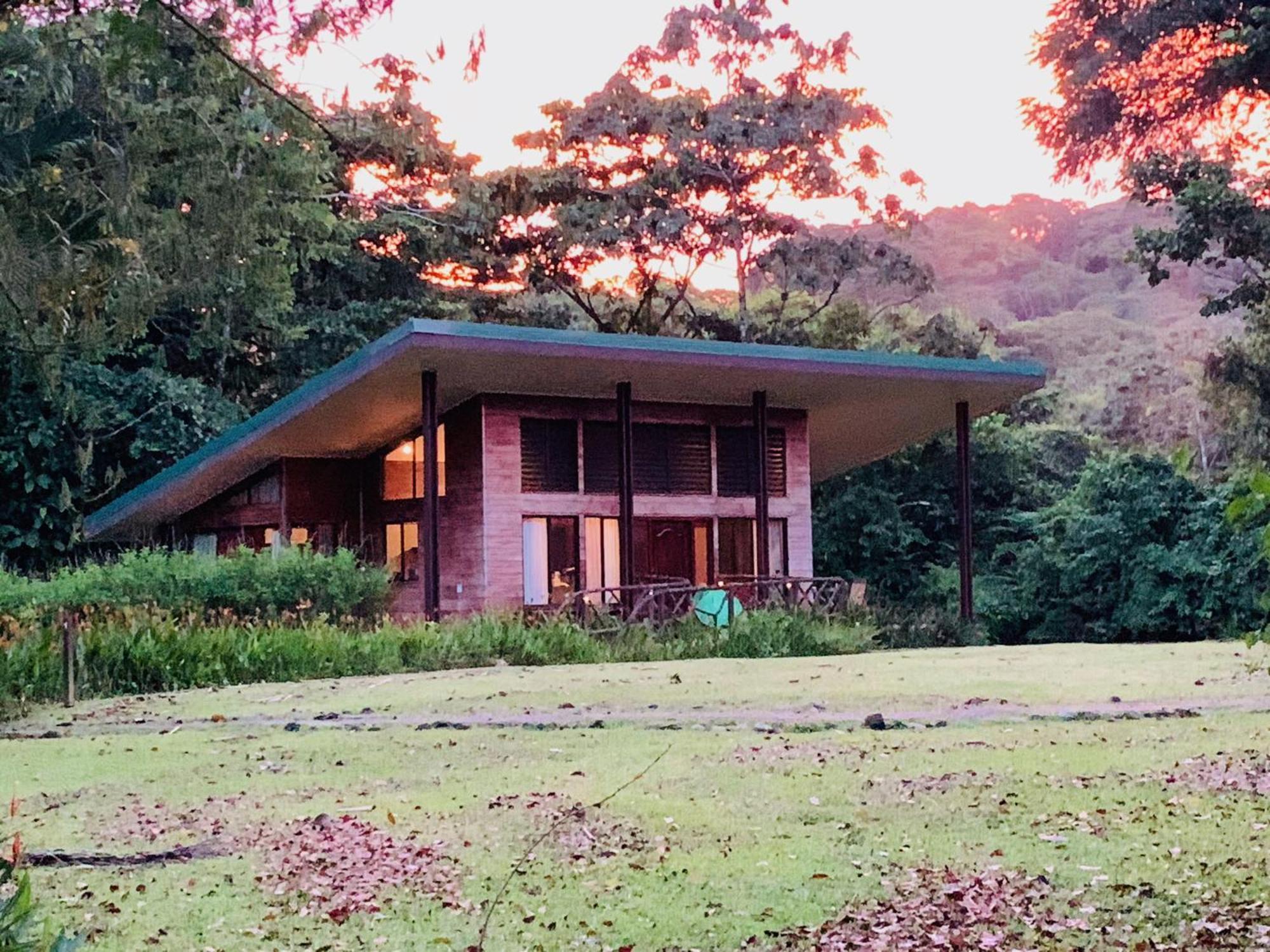 Sangregado Lodge La Fortuna Екстериор снимка