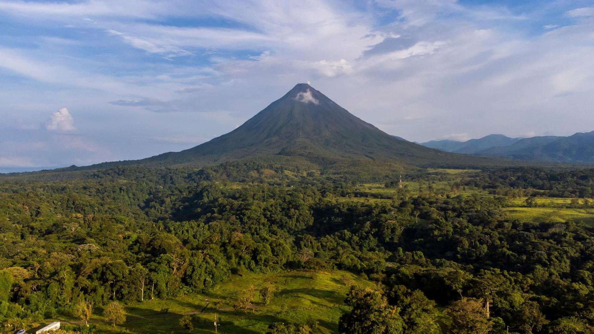 Sangregado Lodge La Fortuna Екстериор снимка